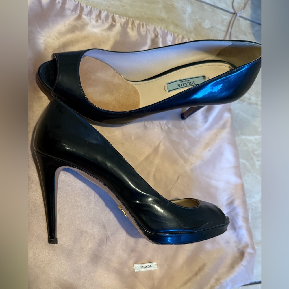 Prada Patent Black Classic Leather Heels w/Dust Bag